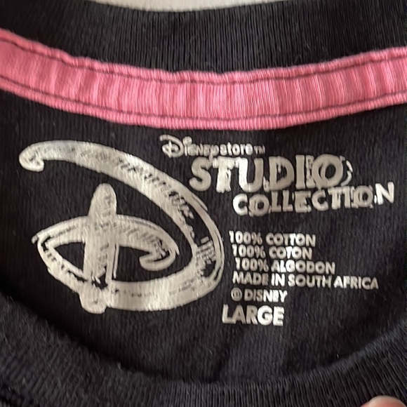 ✨Reduced NWOT DISNEY'S STUDIO COLLECTIONS Nightmare Before Christmas t- shirt - Picture 8 of 8